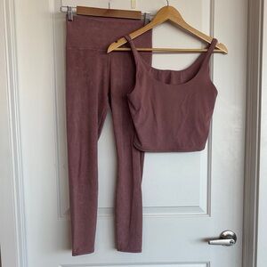 Vuori Women's Dusty Rose Leggings and Tank Set | Size M